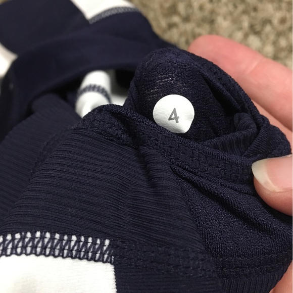 EUC LULULEMON Run Switchback Long Sleeve Navy White Stripe Shirt Size 4 - Picture 7 of 11